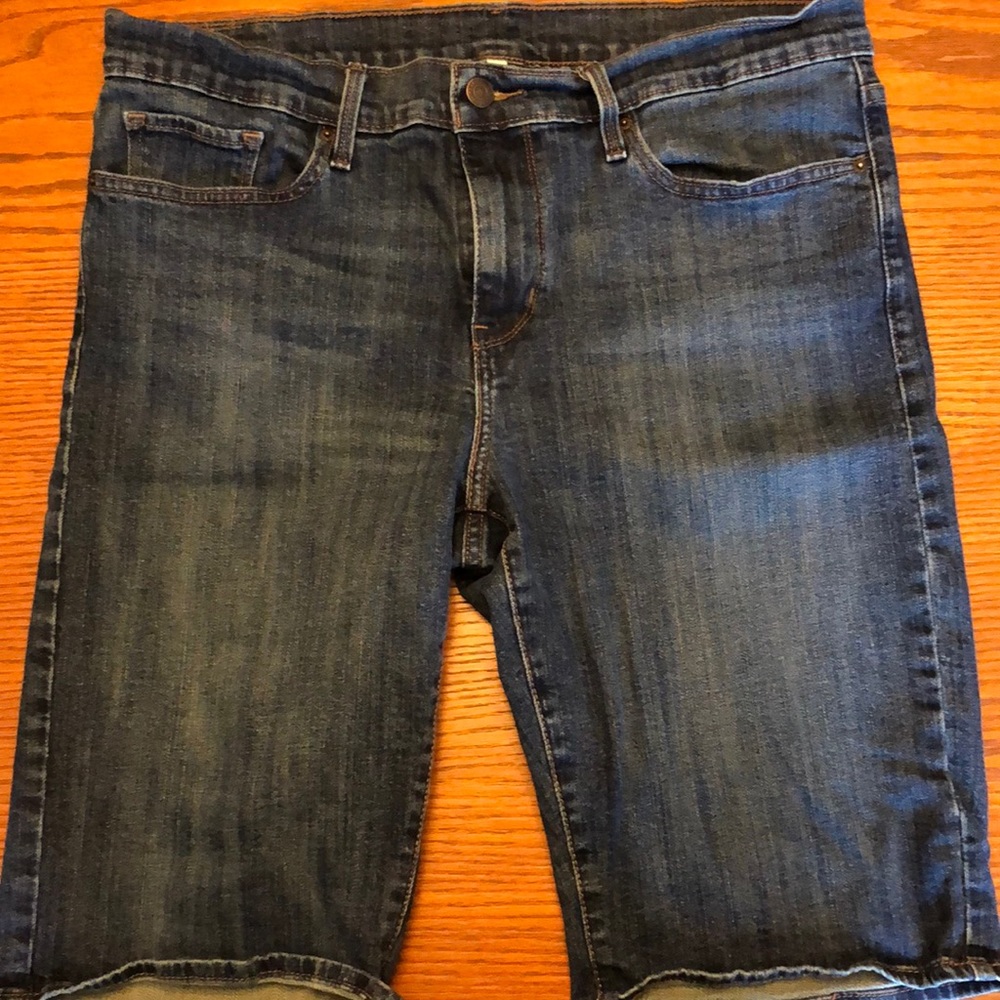 Levi Straus Bermuda Jean Shorts